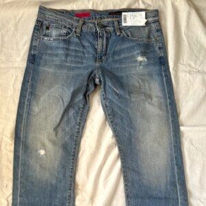 Cute Distressed AG the Tomboy Medium Wash Jean Size 31 - NWT